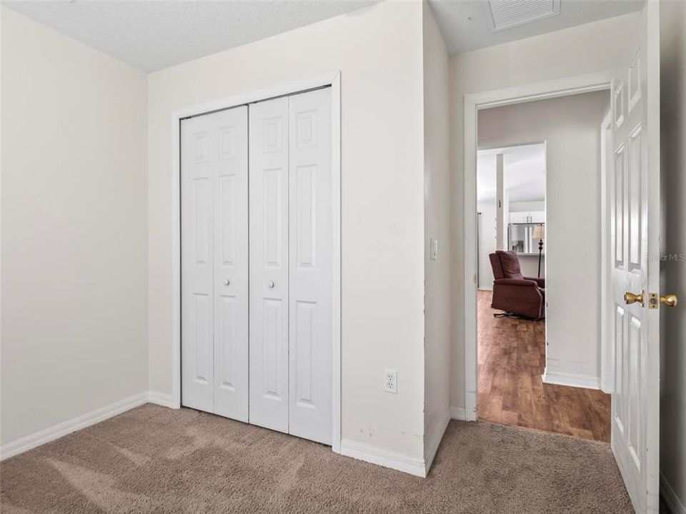 Под контрактом: $254,900 (4 спален, 2 ванн, 1610 Квадратных фут)