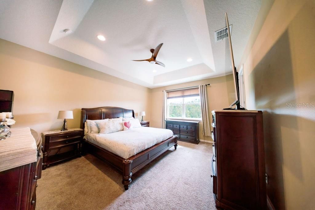 For Sale: $1,074,990 (5 beds, 3 baths, 3956 Square Feet)