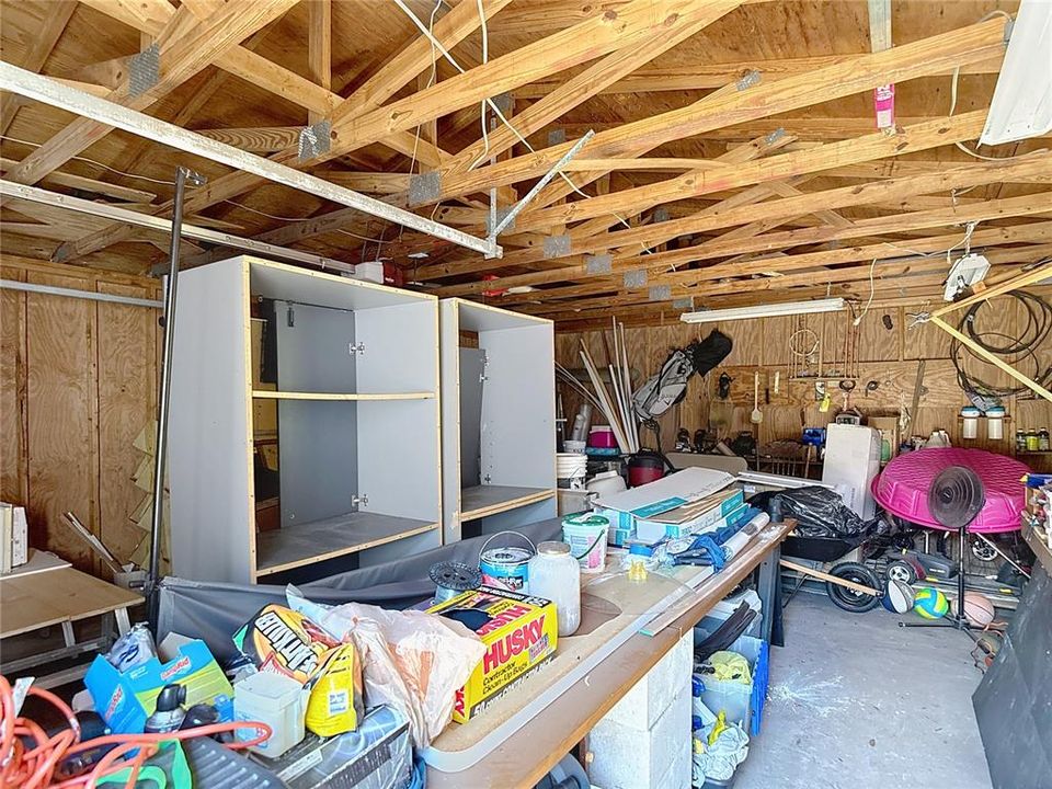 Active With Contract: $159,000 (2 beds, 2 baths, 864 Square Feet)