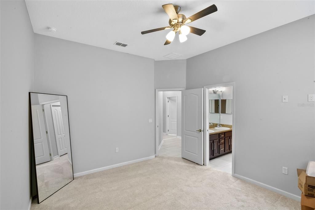 待售: $690,000 (4 贝兹, 3 浴室, 3485 平方英尺)