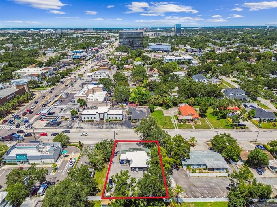 合同活跃: $975,000 (0 贝兹, 0 浴室, 2081 平方英尺)