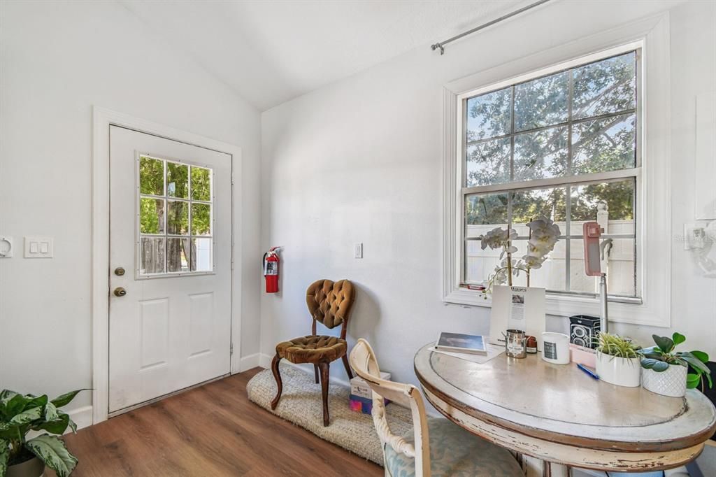 合同活跃: $975,000 (0 贝兹, 0 浴室, 2081 平方英尺)