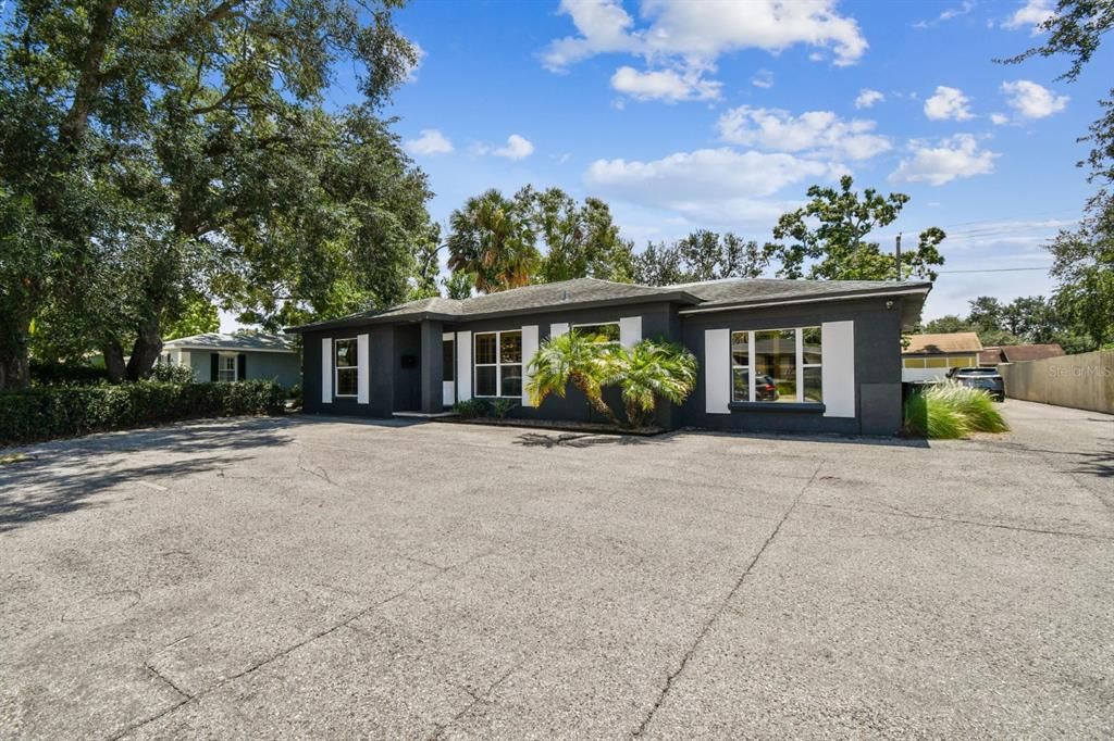 合同活跃: $975,000 (0 贝兹, 0 浴室, 2081 平方英尺)