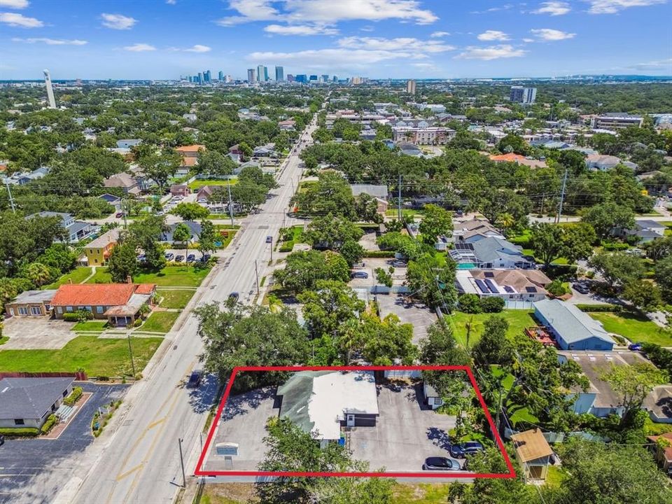 合同活跃: $975,000 (0 贝兹, 0 浴室, 2081 平方英尺)