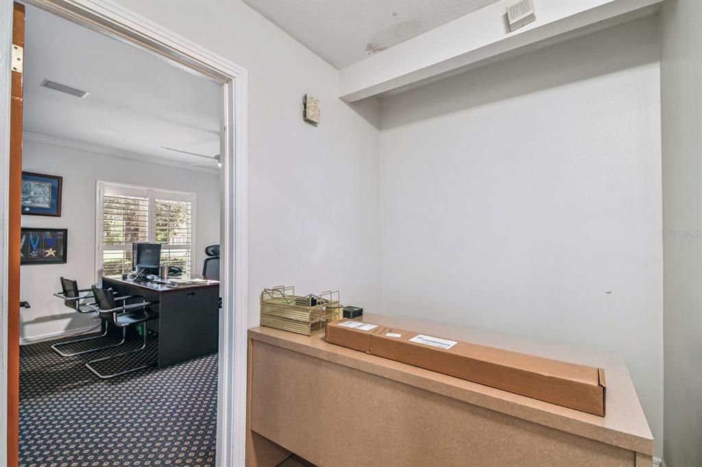 合同活跃: $975,000 (0 贝兹, 0 浴室, 2081 平方英尺)