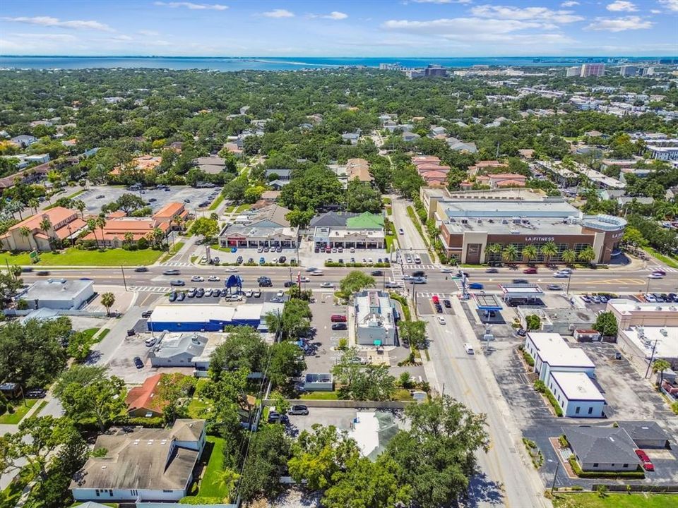 合同活跃: $975,000 (0 贝兹, 0 浴室, 2081 平方英尺)