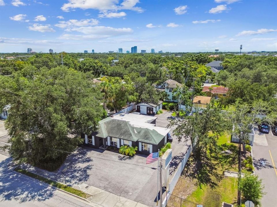 合同活跃: $975,000 (0 贝兹, 0 浴室, 2081 平方英尺)