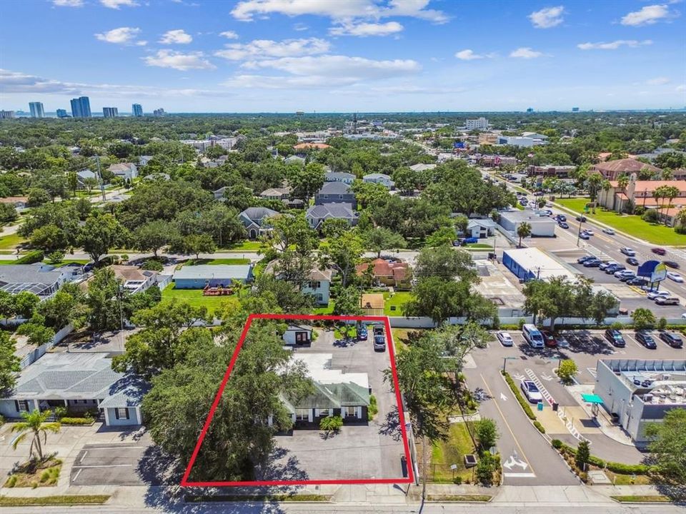 合同活跃: $975,000 (0 贝兹, 0 浴室, 2081 平方英尺)