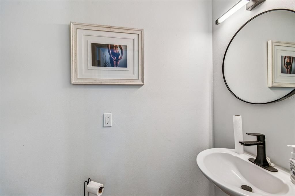 合同活跃: $975,000 (0 贝兹, 0 浴室, 2081 平方英尺)