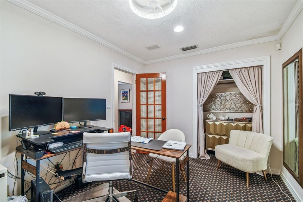 合同活跃: $975,000 (0 贝兹, 0 浴室, 2081 平方英尺)