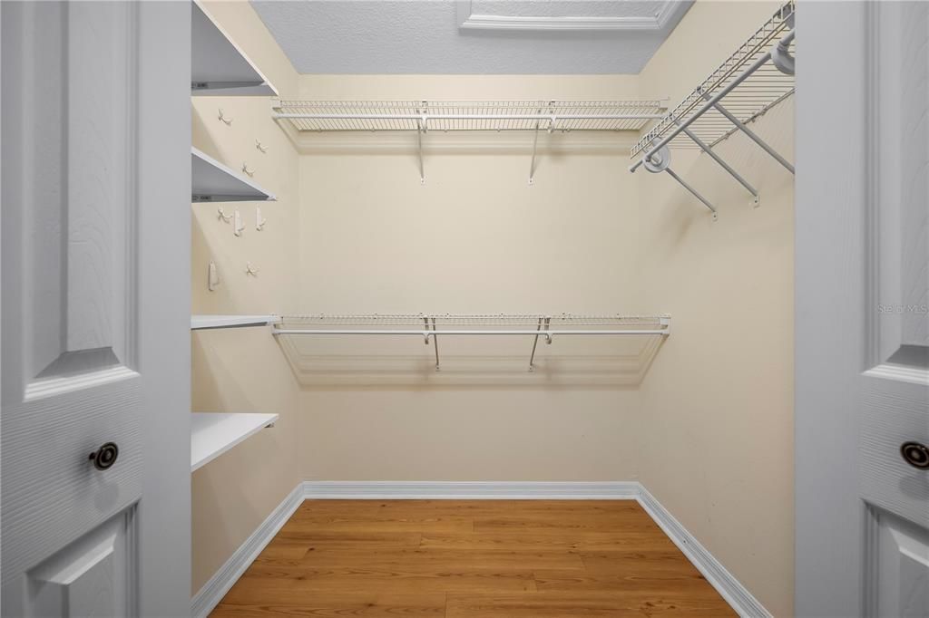 For Sale: $283,900 (3 beds, 2 baths, 1576 Square Feet)