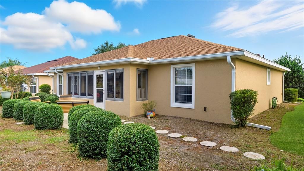 For Sale: $283,900 (3 beds, 2 baths, 1576 Square Feet)