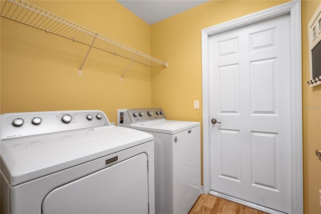 For Sale: $283,900 (3 beds, 2 baths, 1576 Square Feet)