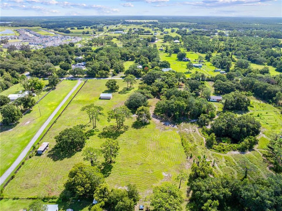 待售: $250,000 (2.39 acres)