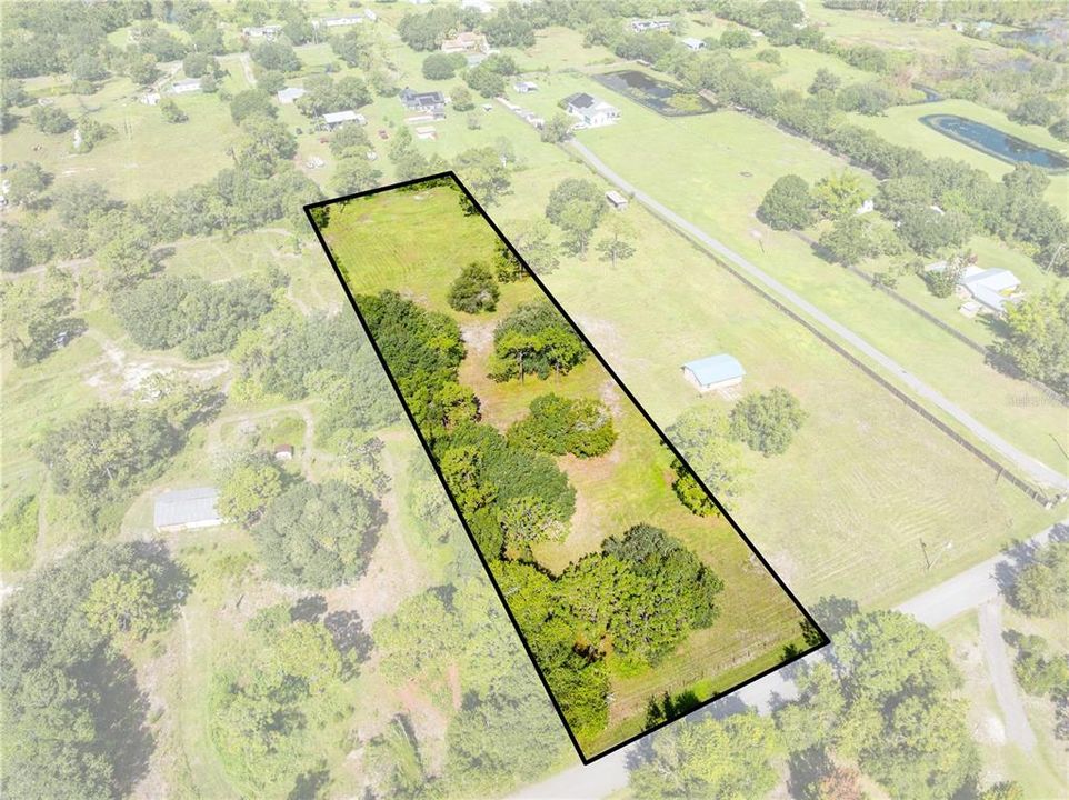 待售: $250,000 (2.39 acres)