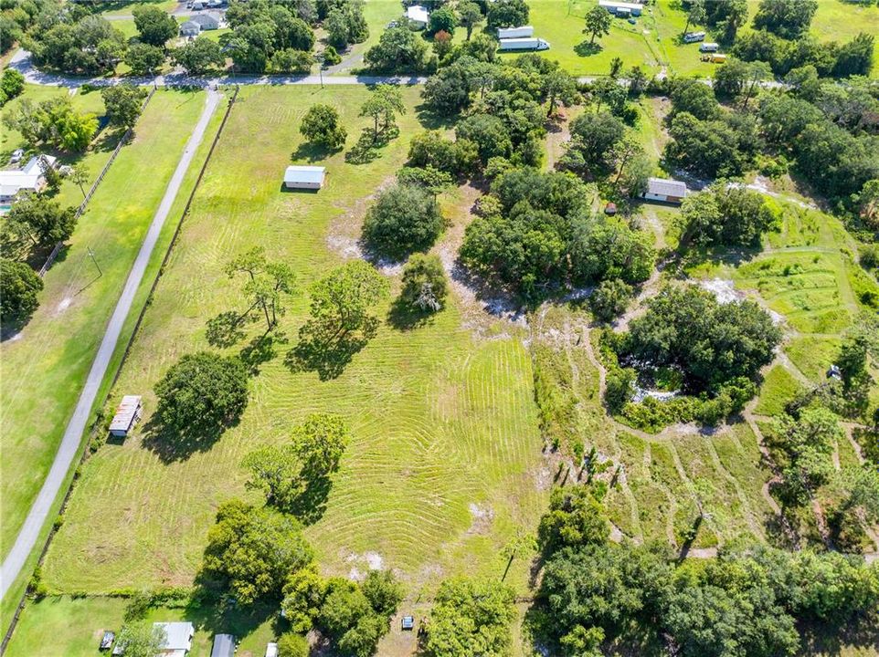 待售: $250,000 (2.39 acres)