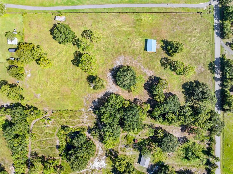 待售: $250,000 (2.39 acres)