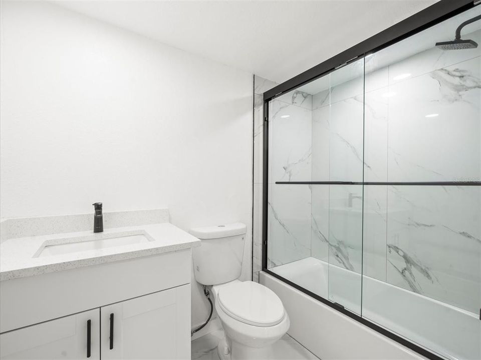 Active With Contract: $185,000 (2 beds, 2 baths, 1191 Square Feet)