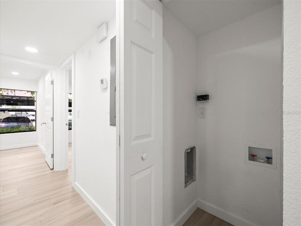 Active With Contract: $185,000 (2 beds, 2 baths, 1191 Square Feet)