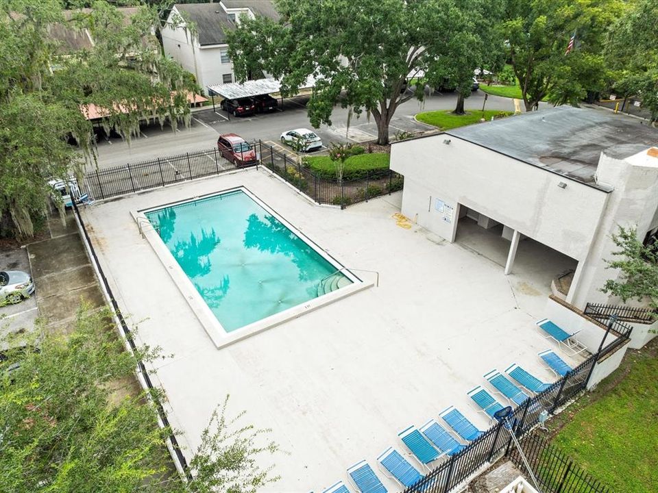 Active With Contract: $185,000 (2 beds, 2 baths, 1191 Square Feet)