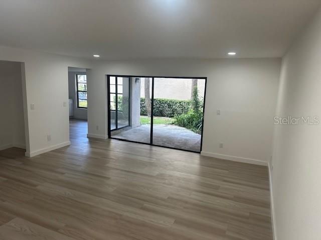 Active With Contract: $185,000 (2 beds, 2 baths, 1191 Square Feet)