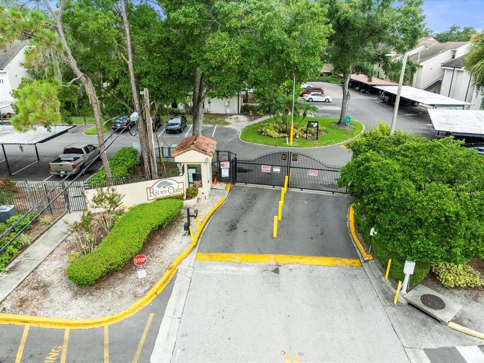 Active With Contract: $185,000 (2 beds, 2 baths, 1191 Square Feet)