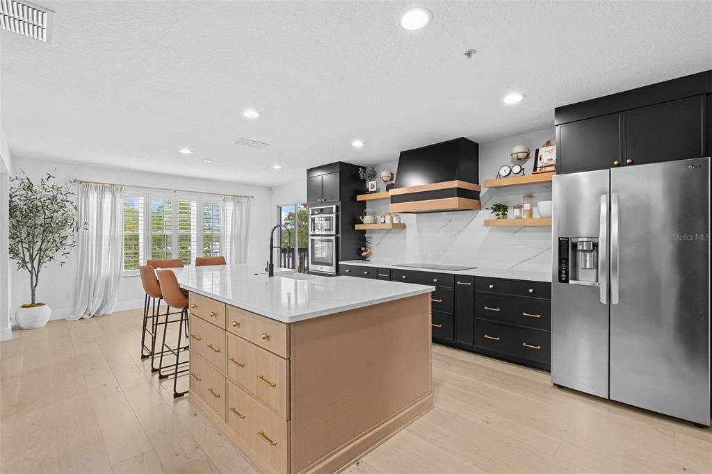 For Sale: $1,725,000 (5 beds, 5 baths, 4121 Square Feet)