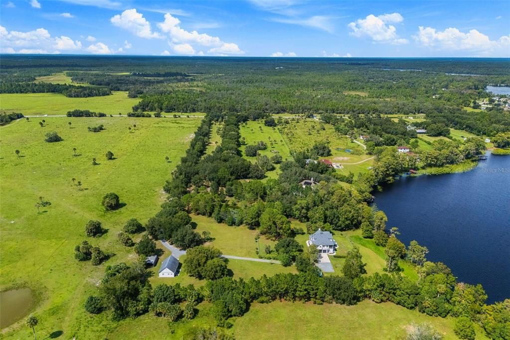 For Sale: $1,725,000 (5 beds, 5 baths, 4121 Square Feet)