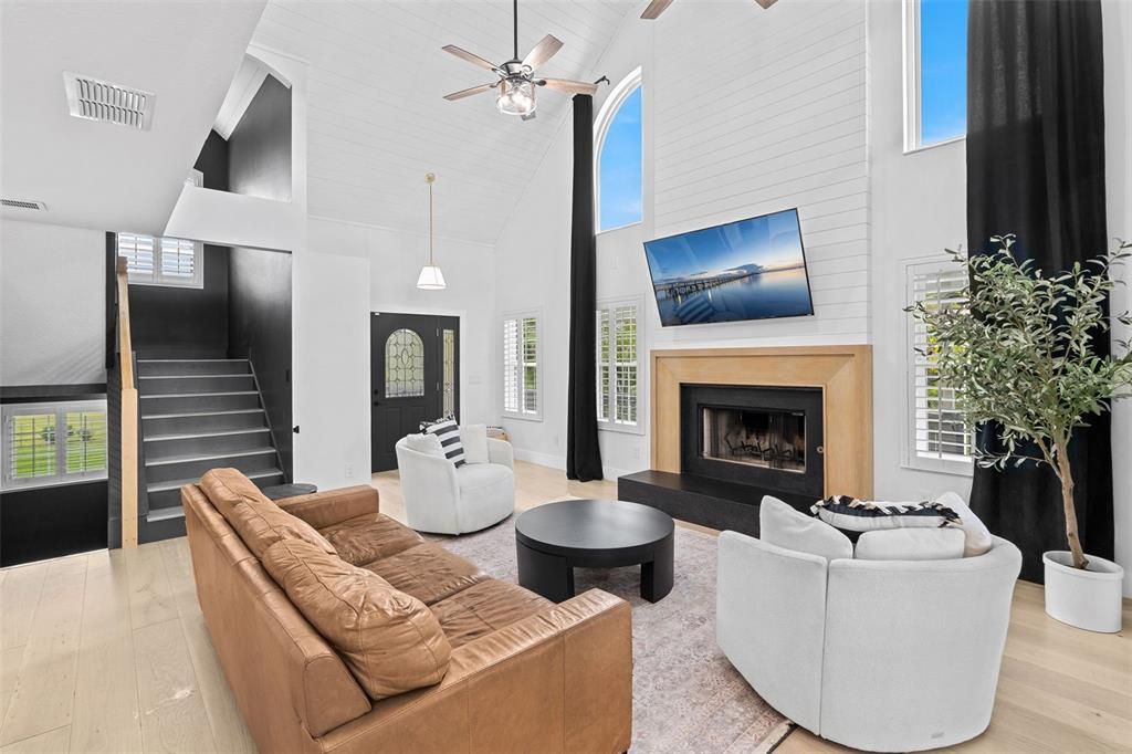 For Sale: $1,725,000 (5 beds, 5 baths, 4121 Square Feet)