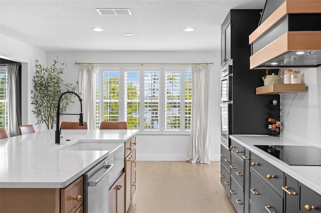 For Sale: $1,725,000 (5 beds, 5 baths, 4121 Square Feet)