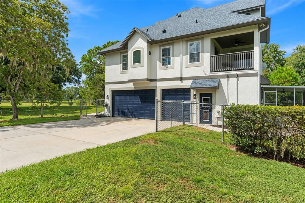 For Sale: $1,725,000 (5 beds, 5 baths, 4121 Square Feet)