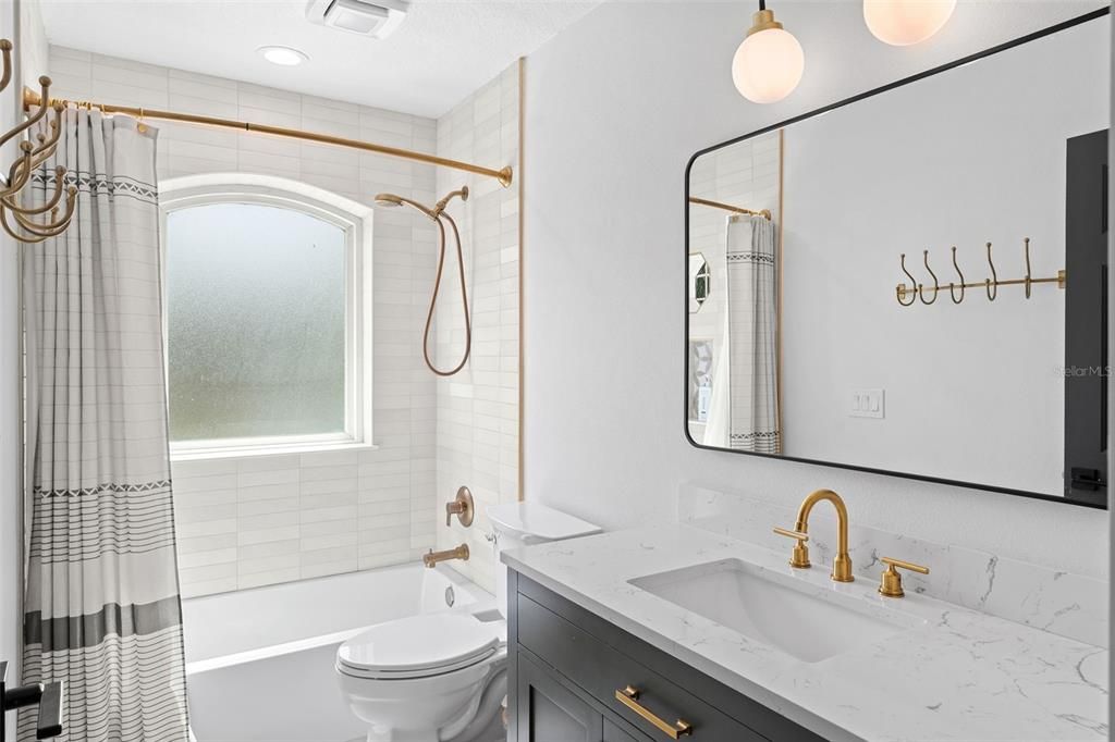 For Sale: $1,725,000 (5 beds, 5 baths, 4121 Square Feet)