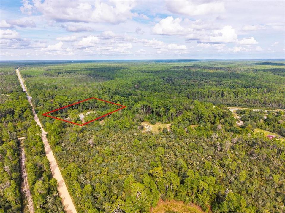 На продажу: $235,000 (2.41 acres)