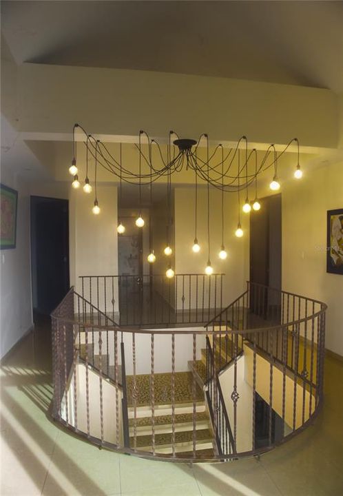 For Sale: $900,000 (5 beds, 4 baths, 3446 Square Feet)