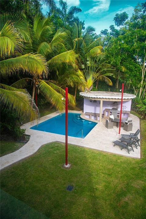 For Sale: $900,000 (5 beds, 4 baths, 3446 Square Feet)