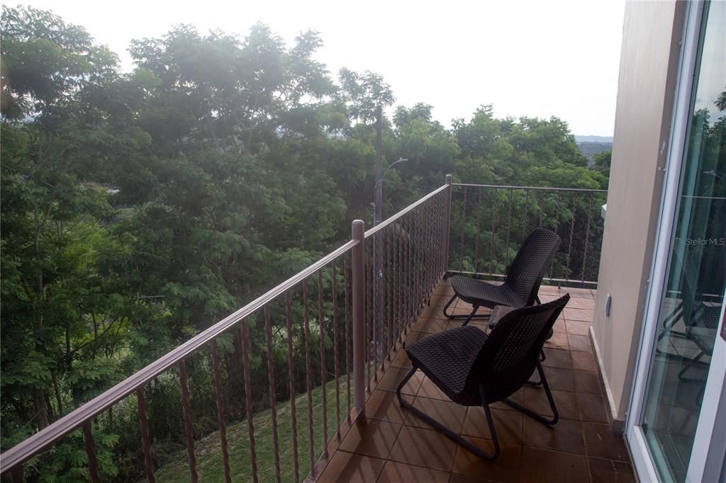 For Sale: $900,000 (5 beds, 4 baths, 3446 Square Feet)