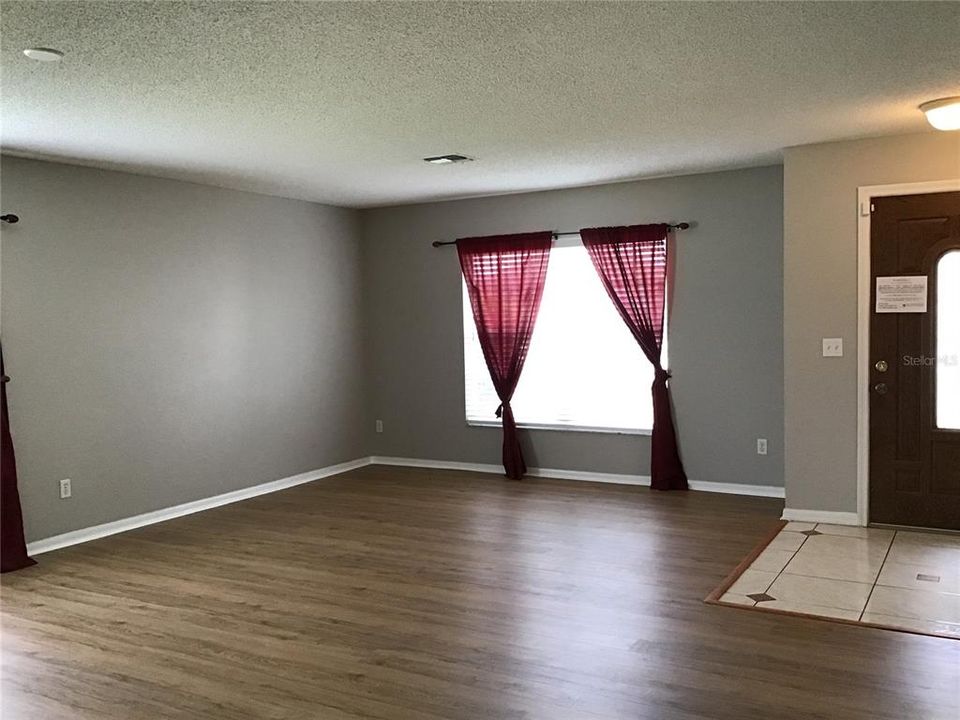 В аренду: $3,050 (6 спален, 4 ванн, 3355 Квадратных фут)