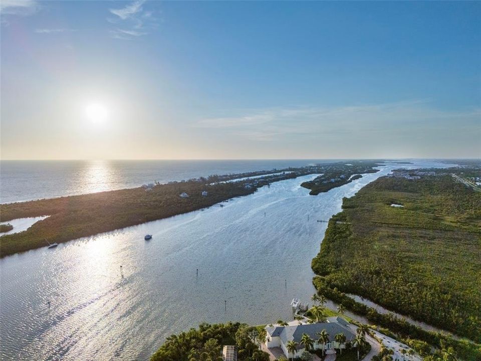 На продажу: $895,000 (3 спален, 2 ванн, 2314 Квадратных фут)