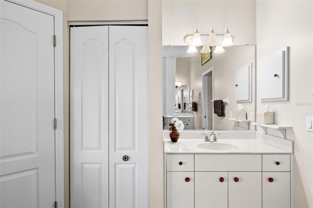 На продажу: $895,000 (3 спален, 2 ванн, 2314 Квадратных фут)