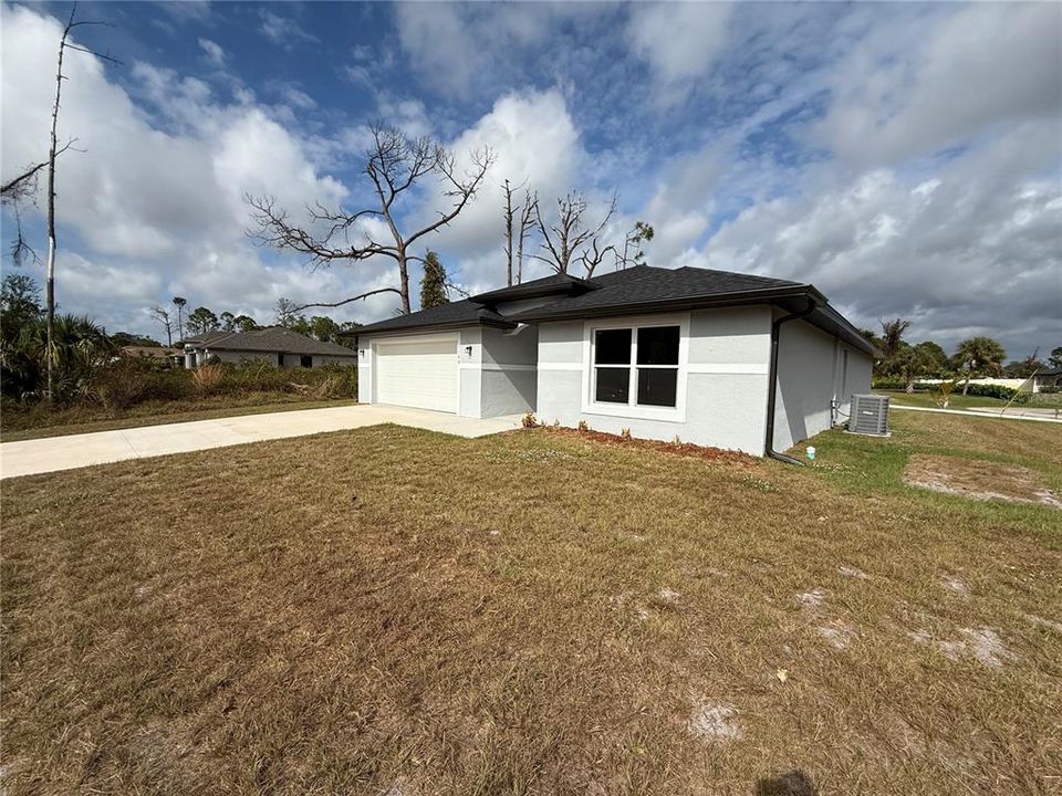 Activo con contrato: $2,150 (4 camas, 2 baños, 1800 Pies cuadrados)