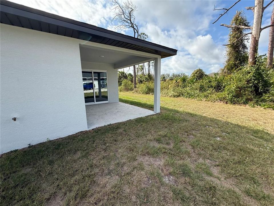 Activo con contrato: $2,150 (4 camas, 2 baños, 1800 Pies cuadrados)