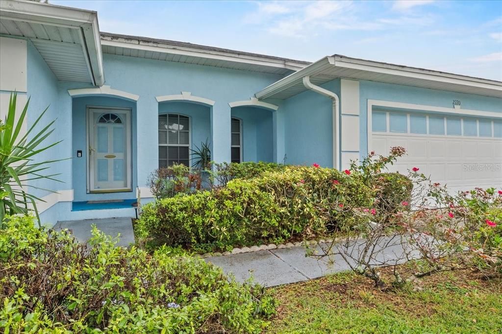 Под контрактом: $299,000 (3 спален, 2 ванн, 1874 Квадратных фут)