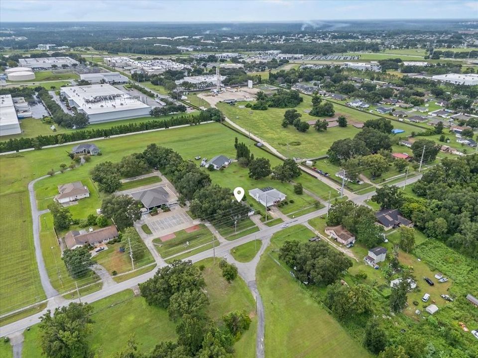 Под контрактом: $299,000 (3 спален, 2 ванн, 1874 Квадратных фут)