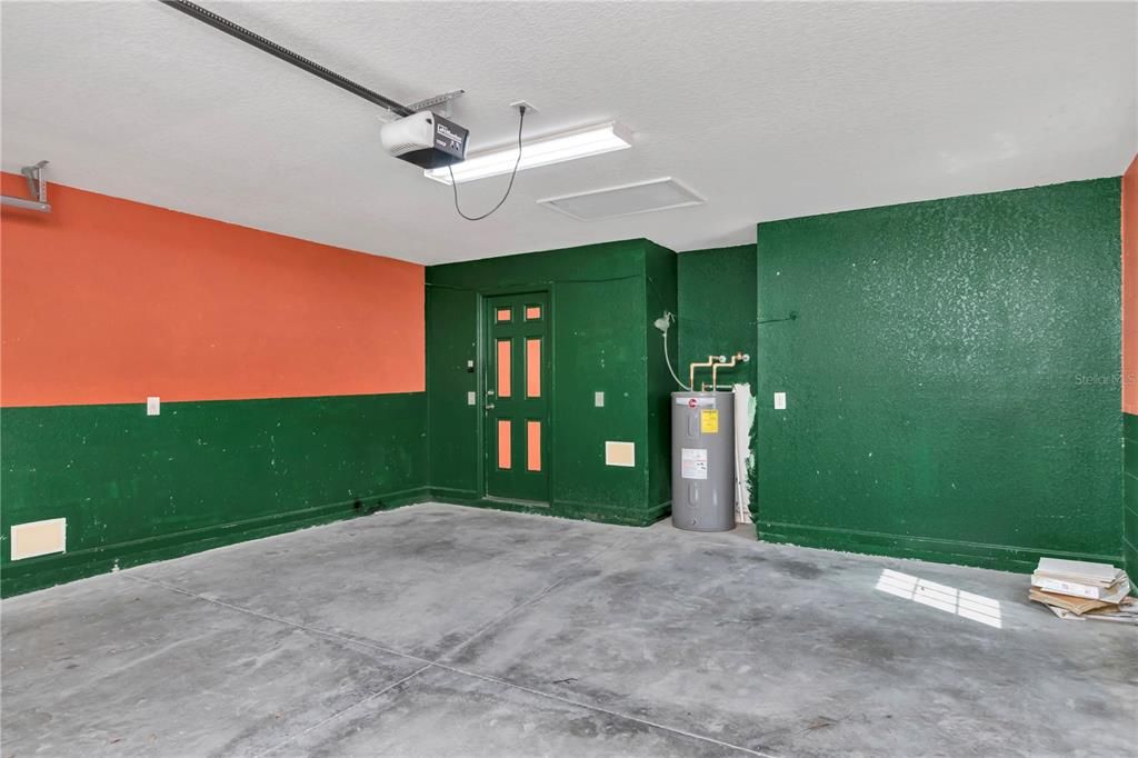 合同活跃: $215,000 (2 贝兹, 2 浴室, 1695 平方英尺)