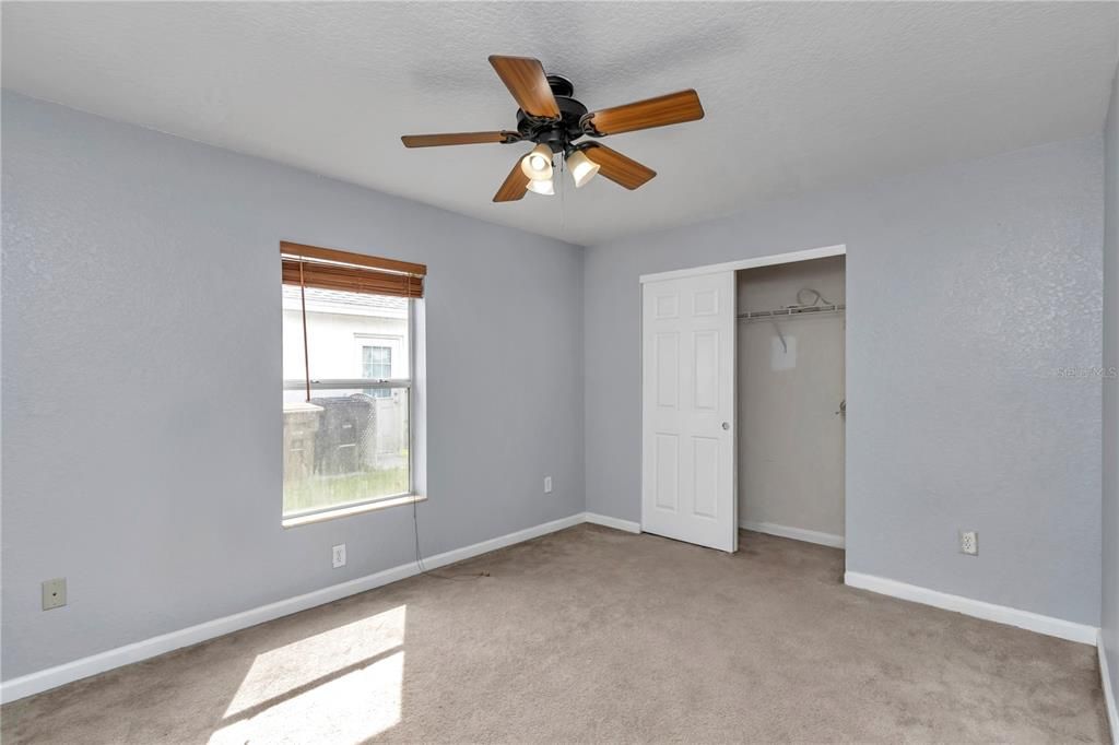 合同活跃: $215,000 (2 贝兹, 2 浴室, 1695 平方英尺)