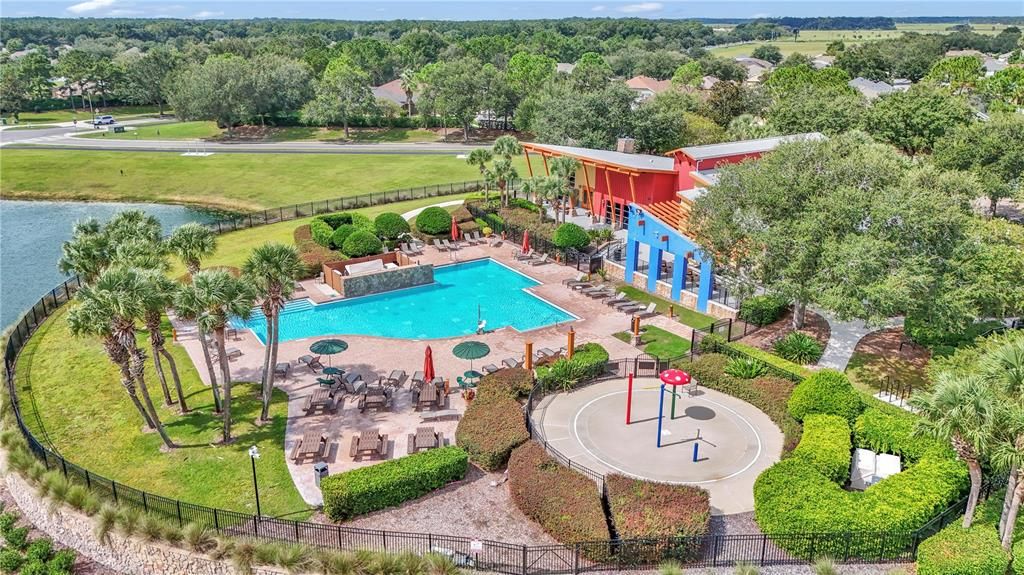 合同活跃: $215,000 (2 贝兹, 2 浴室, 1695 平方英尺)