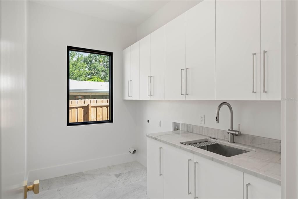 待售: $3,295,000 (5 贝兹, 5 浴室, 3863 平方英尺)