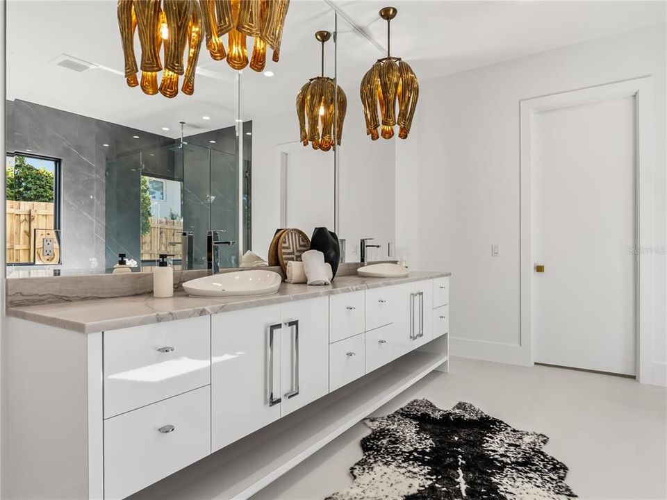 待售: $3,295,000 (5 贝兹, 5 浴室, 3863 平方英尺)