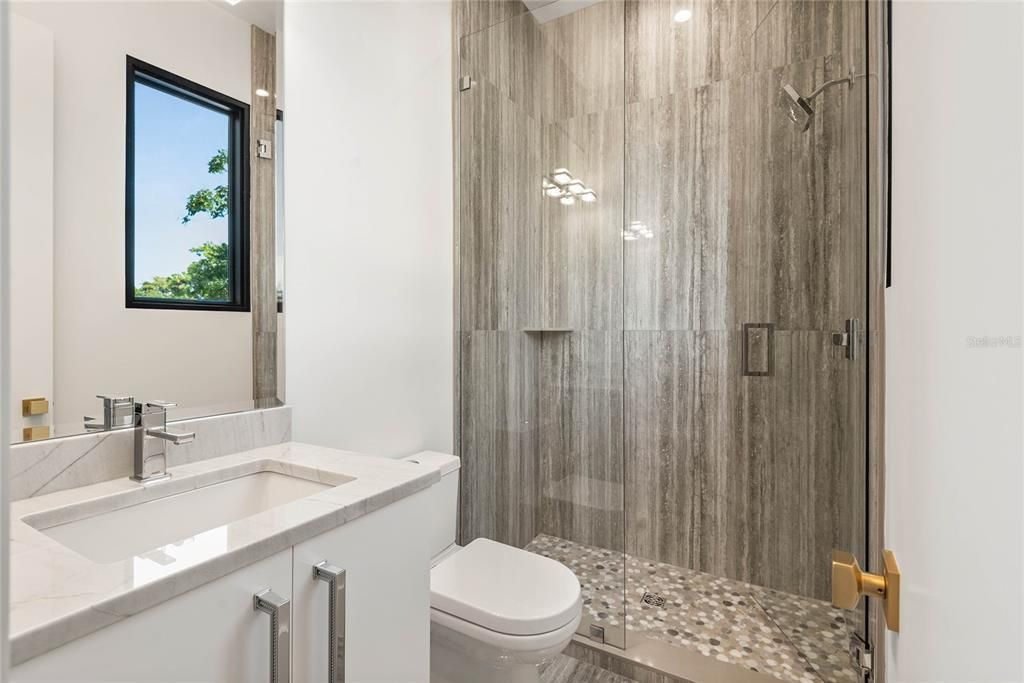 待售: $3,295,000 (5 贝兹, 5 浴室, 3863 平方英尺)