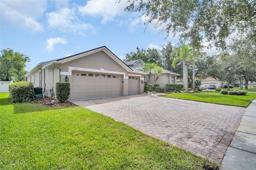 Active With Contract: $725,000 (4 beds, 3 baths, 3038 Square Feet)